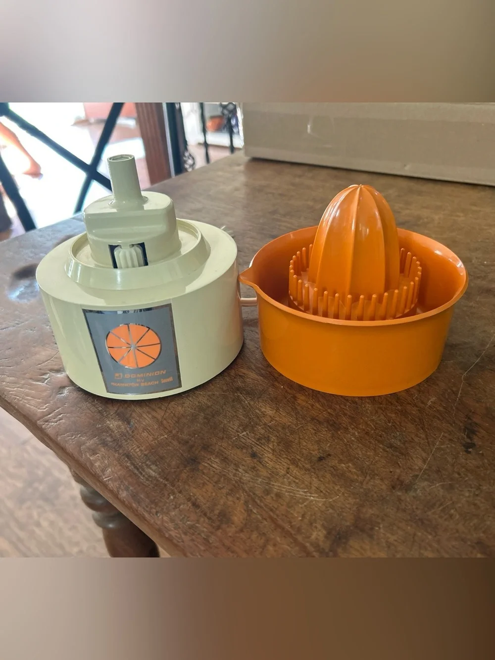 Hamilton Orange and Cream Electric Citrus Juicer
